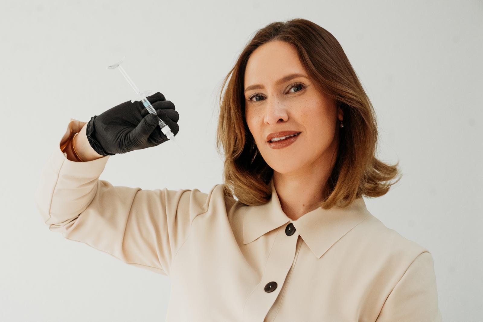 Elisa Birkelbach in der Praxis THE SKIN in Heilbronn